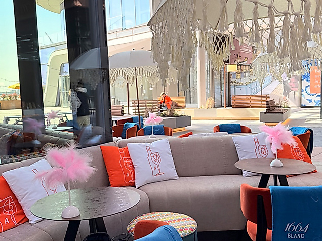 Bistro Lolas im Westfield Center Hamburg