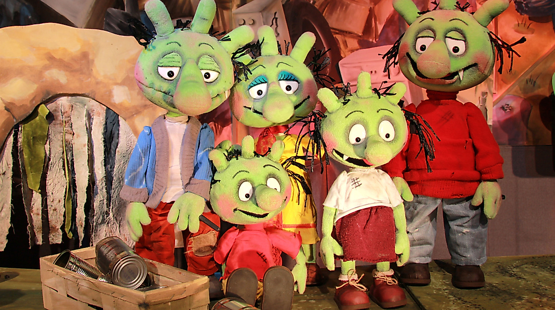 olchis-gruppe2-kammerpuppenspiele