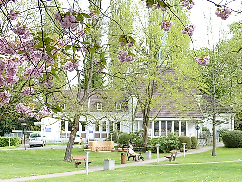 Die Auferstehungskirche Alten Eichen