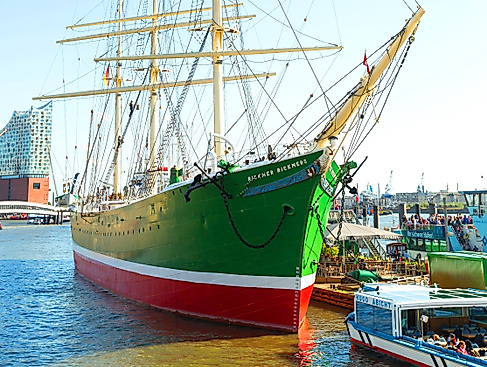 RICKMER_RICKMERS_2016 Pressebild 1 - 3MB --