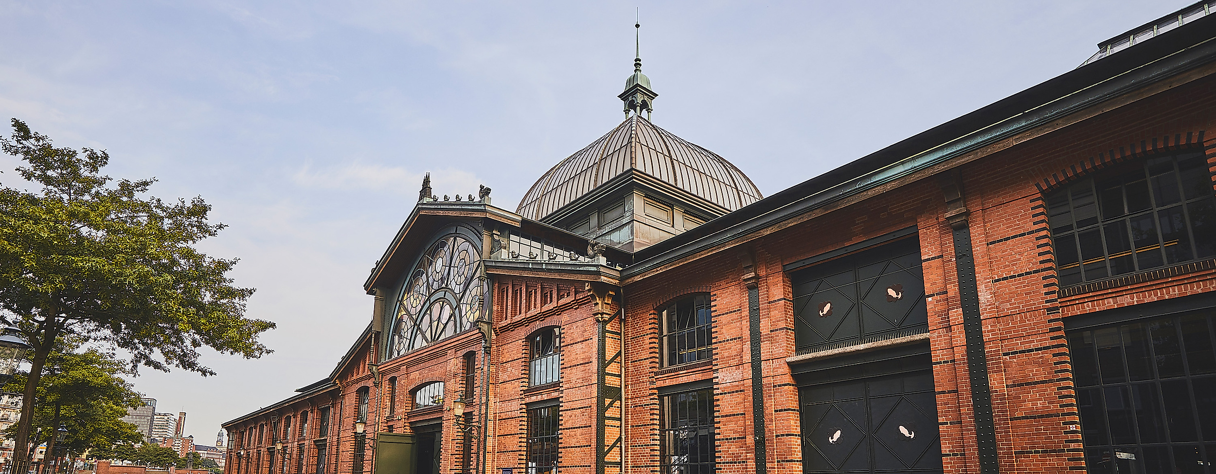 fischauktionshalle_landseite_c-2018-thisisjulia-photography-1_1