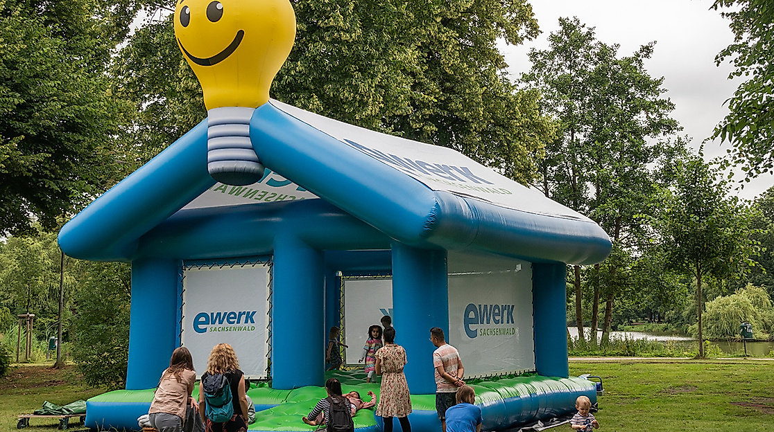 Hüpfburg, Kinderprogramm
