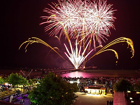 Höhenfeuerwerk zum Promenadenfest