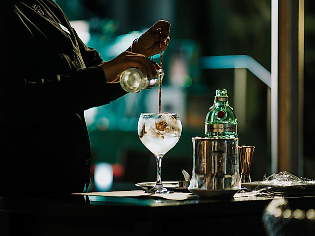 jahreszeiten-bar-nachtleben-c-unsplash-bjarne-vijvinkel