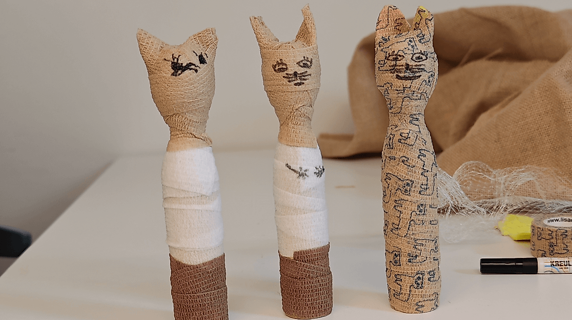 Antike Katzen-Mumien basteln