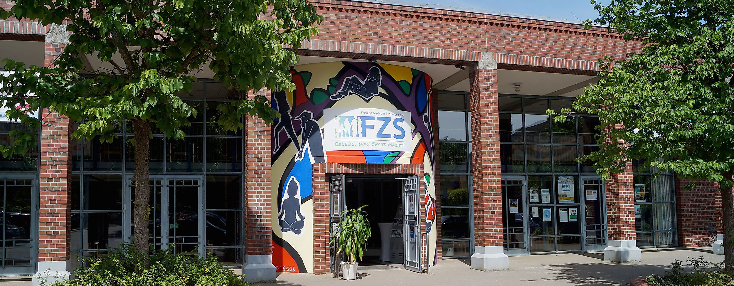 Main entrance Freizeitzentrum Schnelsen