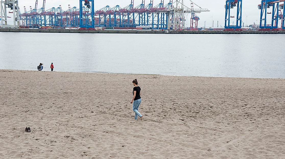 Performance: 20-foot von Bärbel Praun & Gaëtane Douin