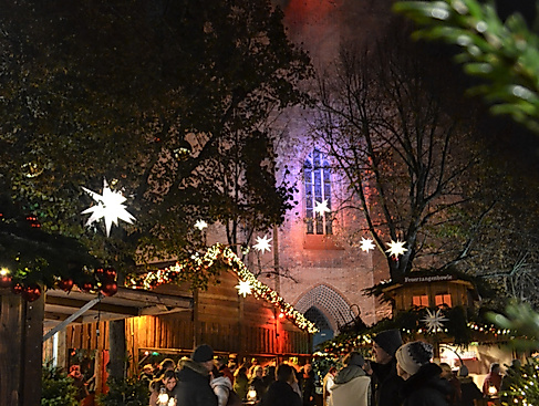 Weihnachtsmarkt bei der St. Johanniskirche
