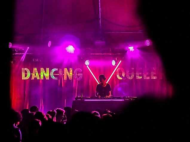 tanzen-party_c-unsplash-juliette-f