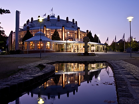 theater itzehoe bei Nacht