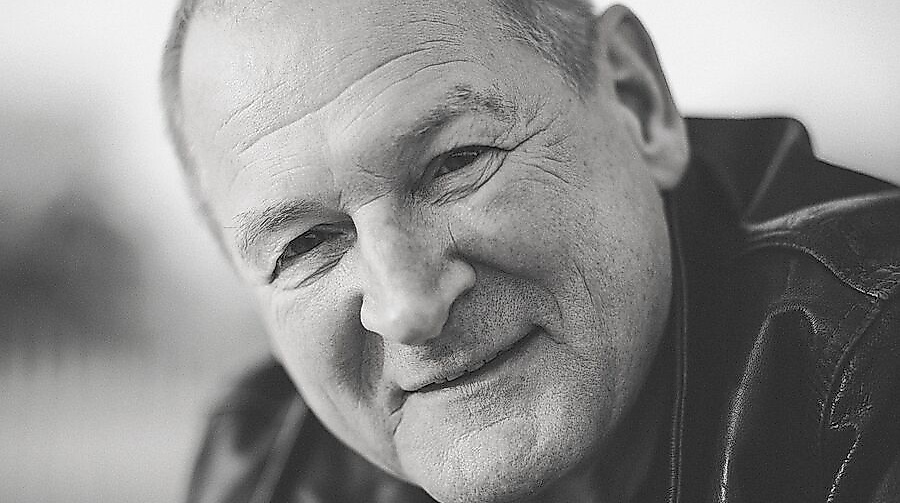 Theater! Theater! 
                                - Maria Hartmann präsentiert Robert Walser | Als Gast Burghardt Klaußner