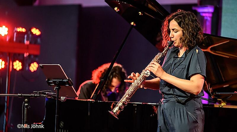 Asya Fateyeva - Around Bach