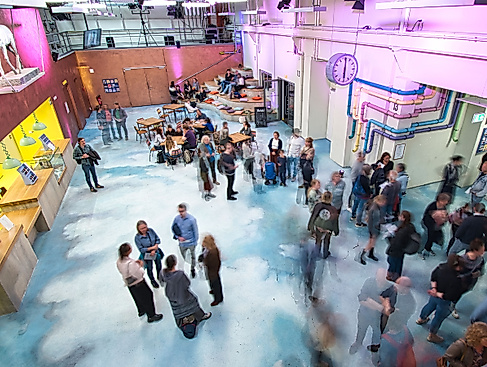 Blick hinter die Kulissen