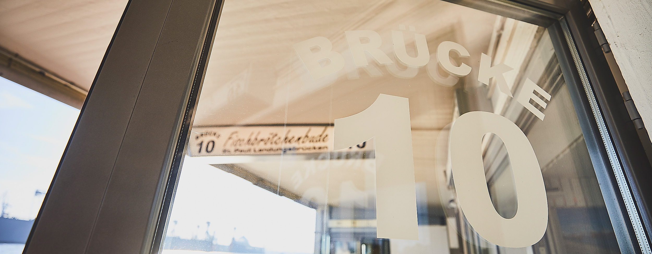 Brücke 10