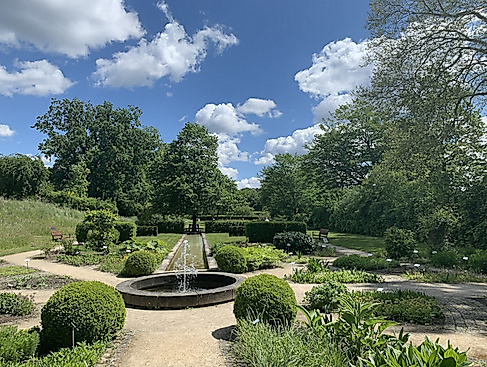 Öffentliche Führung im Heilpflanzengarten - Öffentliche Führung im Heilpflanzengarten