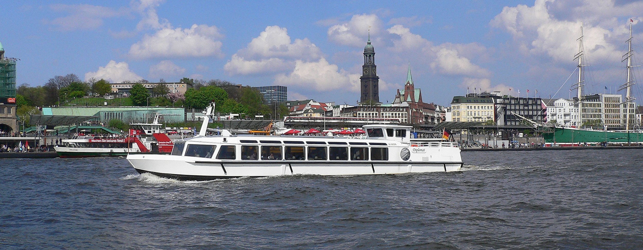 hafenrundfahrt-foto-barkassenbetrieb-buelow-5