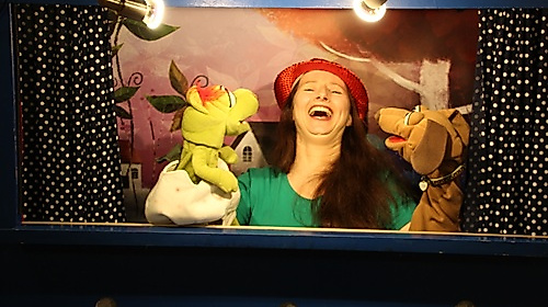 kindertheater-april-kollin-drache_foto-kindertheater-kollin-klaeff_klein