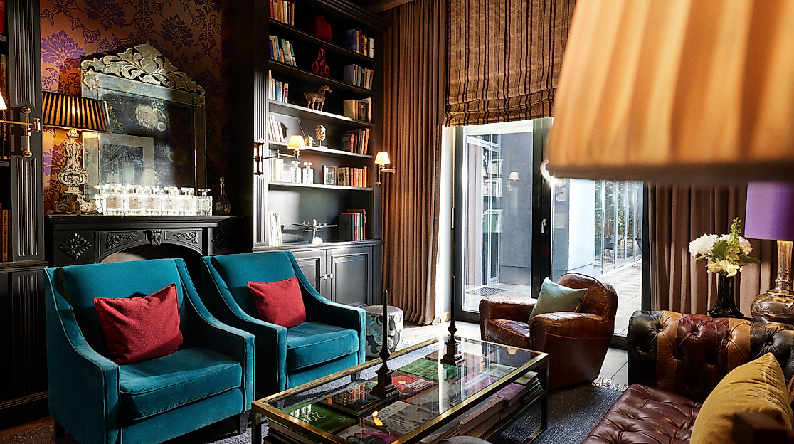 The George Hotel Hamburg: Bibliothek