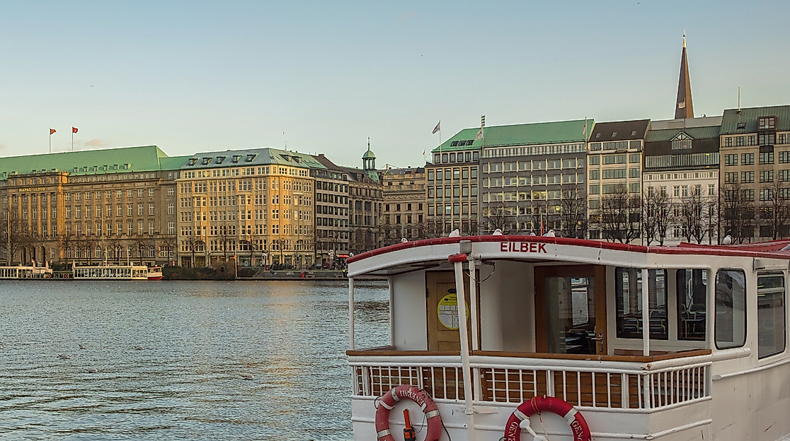 Alsterrundfahrt Jungfernstieg