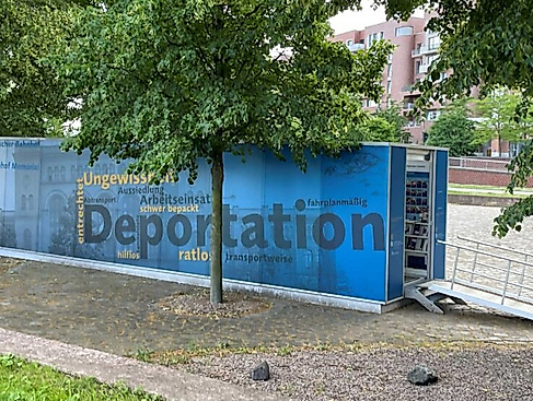 Rundgang am Gedenkort denk.mal Hannoverscher Bahnhof