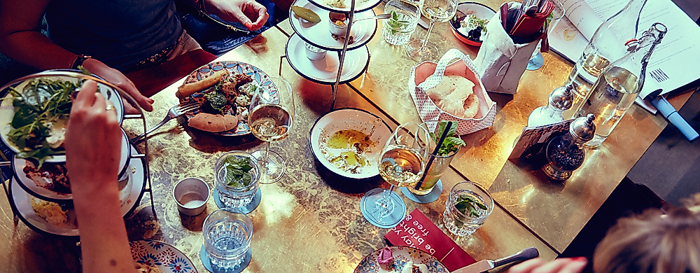 restaurant-neni_etageren_c-2020_stephan-lemke