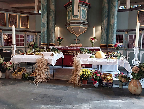 Erntedankgottesdienst op platt