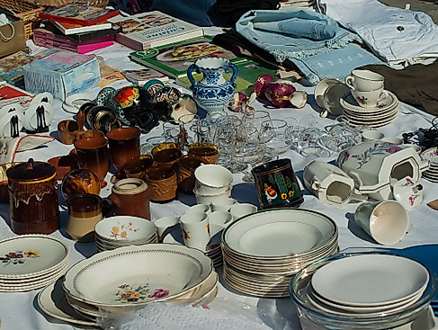 Flohmarkt auf dem Großraumparkplatz/ alle Plätze sind vergeben