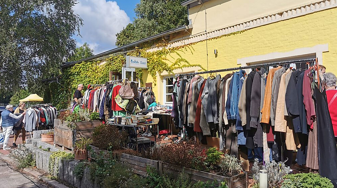 Frauenklamottenflohmarkt