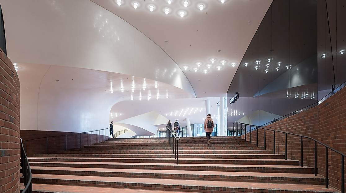 Elbphilharmonie Plaza