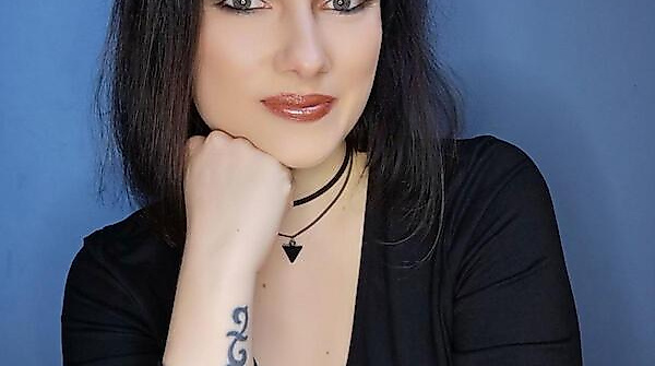 Lesung "Shadowbound – Academy of Death,"