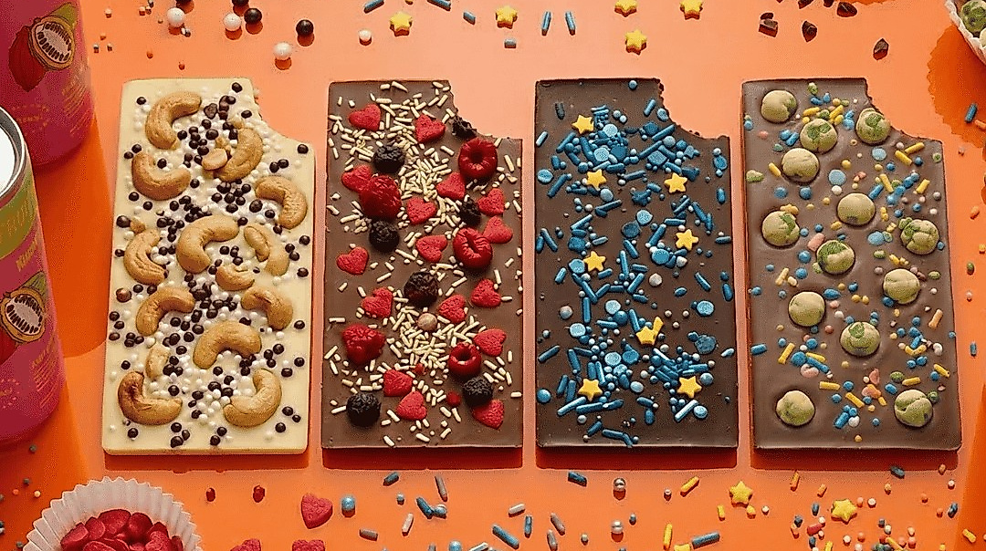 chocoverum-xxl-schokowerkstatt-selbstgemachte-schokoladentafeln-toppings_ki-generierter-content