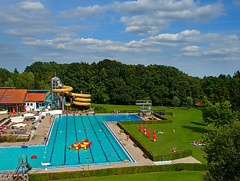 Hallen- und Freibad Wingst