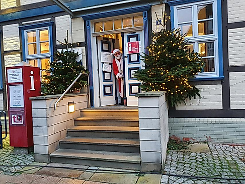 0weihnachtsmann-rathaus