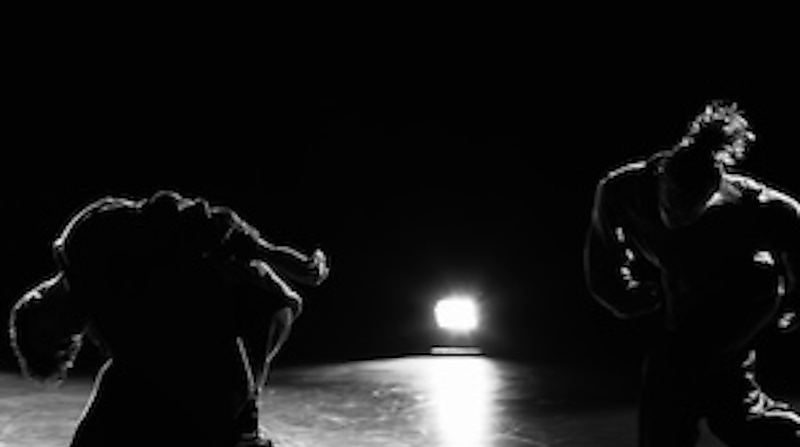 „inBetween“ & „The craftly uncanniness behind the semblance of things“ - Zwei Tanztheaterstücke