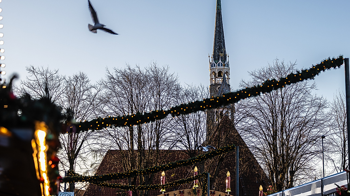 Verkaufsoffener Sonntag zur Eisbahn in Heide